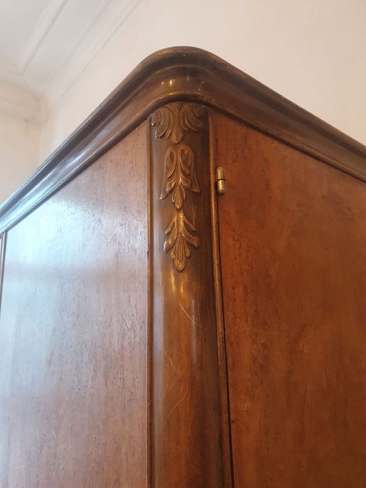 Sprzedam solidną 4 drzwiową szafę