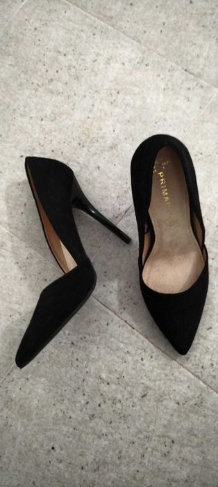 Varios pares, vendo 4€, para desocupar