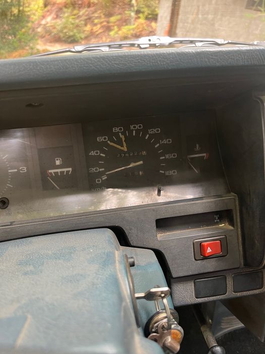 Carrinha Nissan D21 4x4 direção assistida 5 lugares