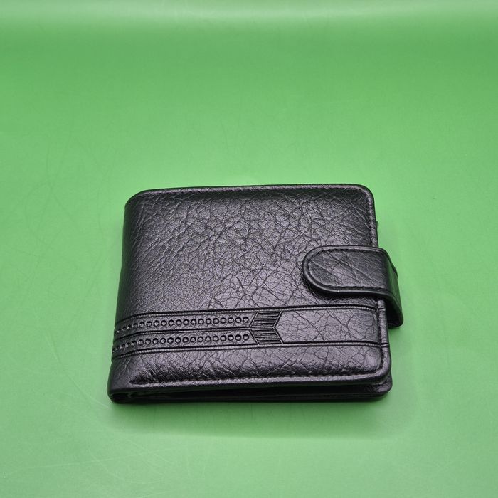 Portfel męski ze skóry dużo przegród zapinany czarny Nowy