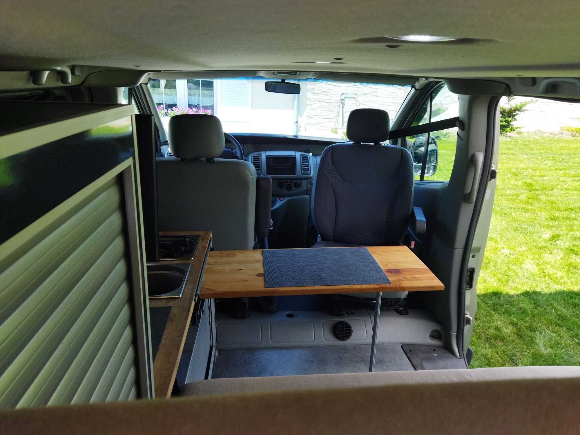 Renault Trafic 2.0 DCI Primaster kamper/bus 8 osób