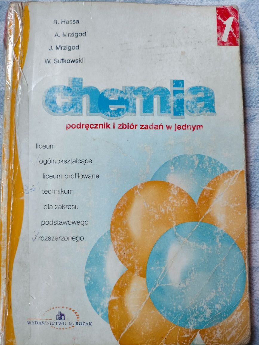 Chemia 1 M.Rożak podręcznik i zbiór zadań w jednym liceum technikum