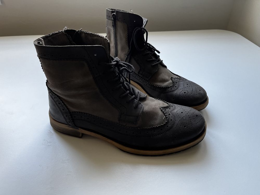 Botas em ótimo estado
