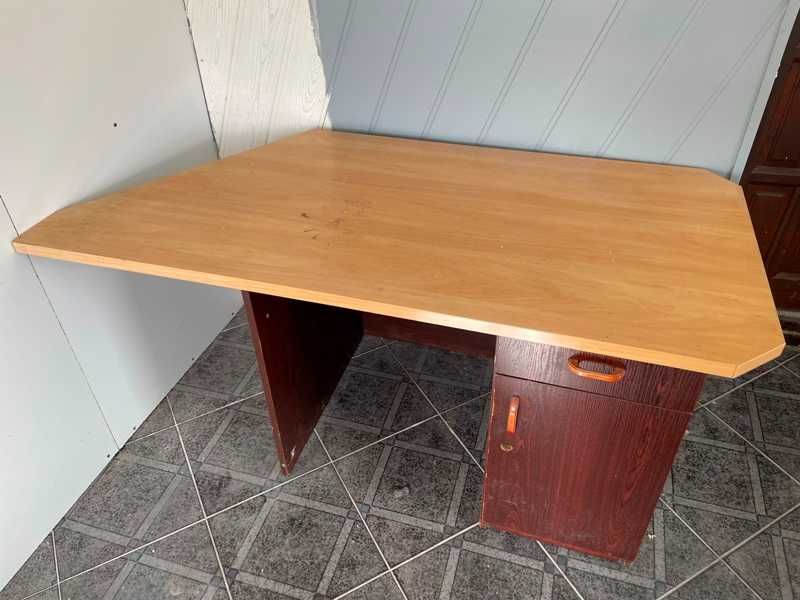 Oddam za darmo Biurko Komputerowe Biurowe 150x70x75cm