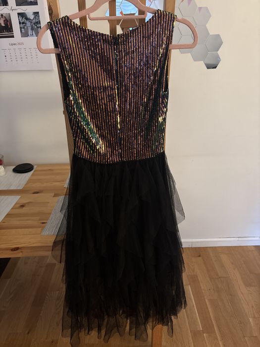 Suknia balowa z tiulowym dołem