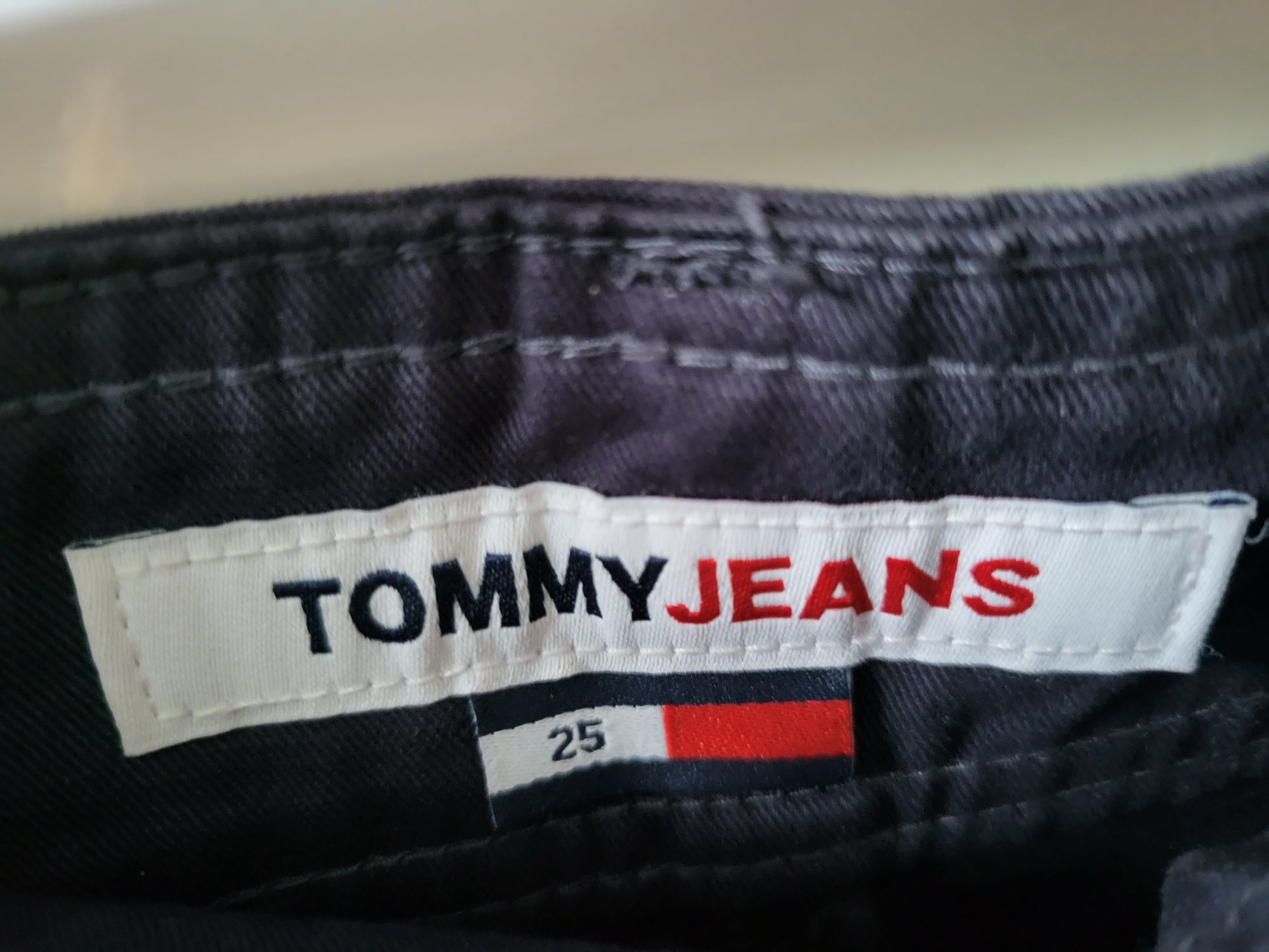 Tommy jeans szorty rozmiar 25 / xs