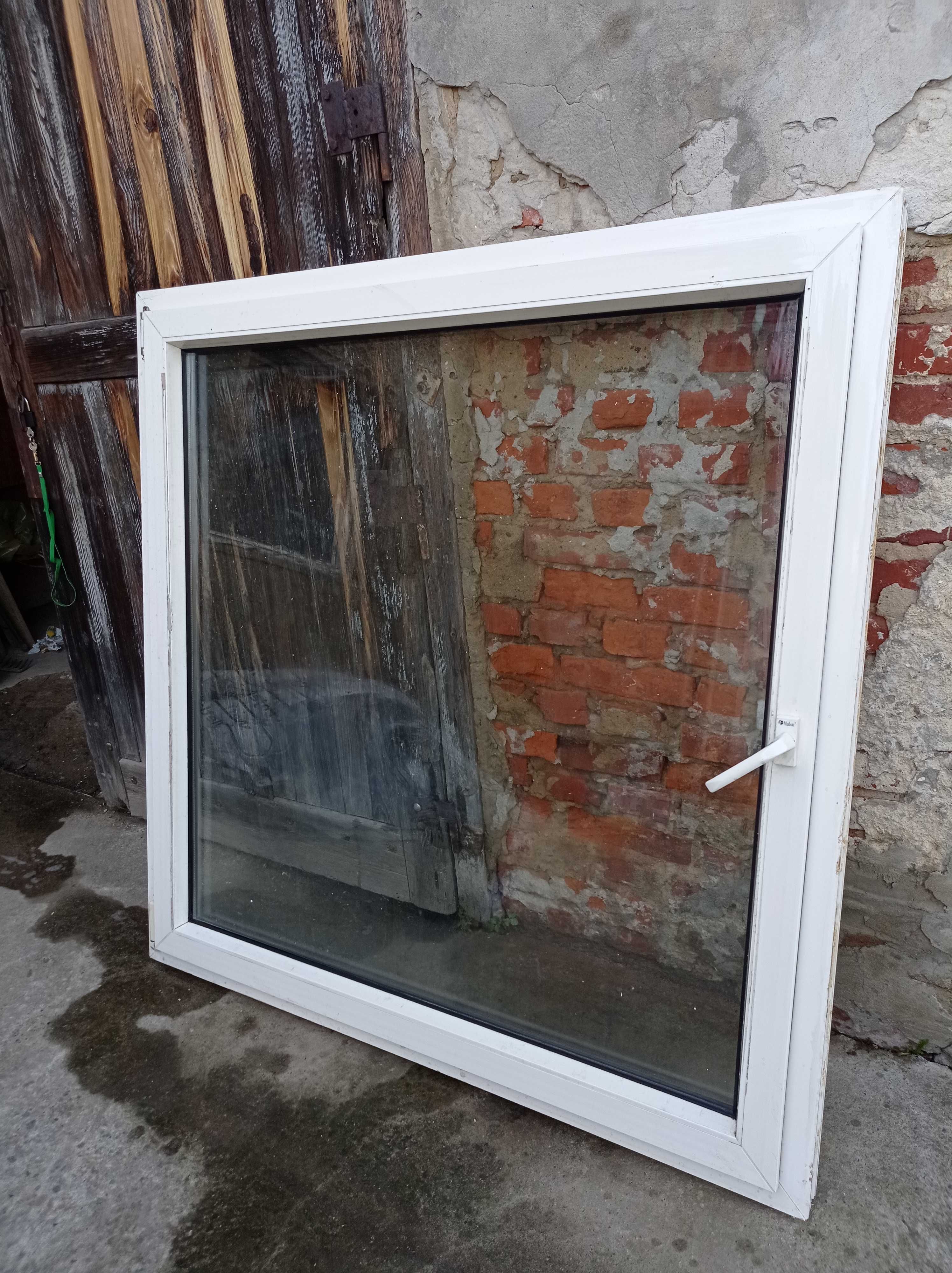 Okno filplast 140x 140 dostępne