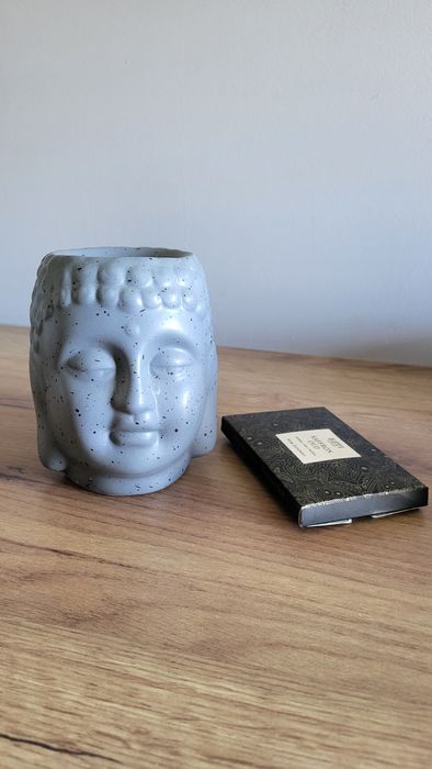 Ceramiczny kominek Budda