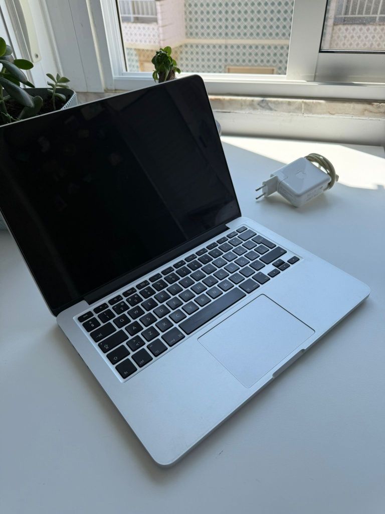 Macbook Pro Retina (Cinza)