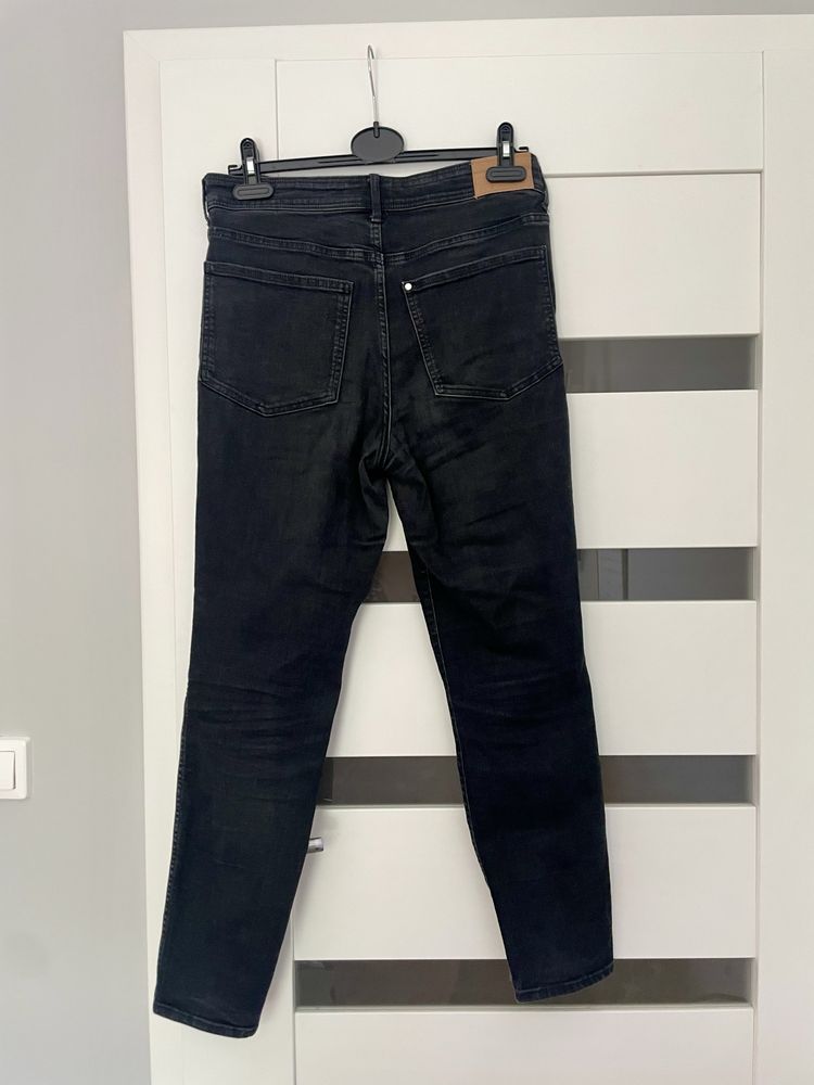 Czarne spodnie H&M