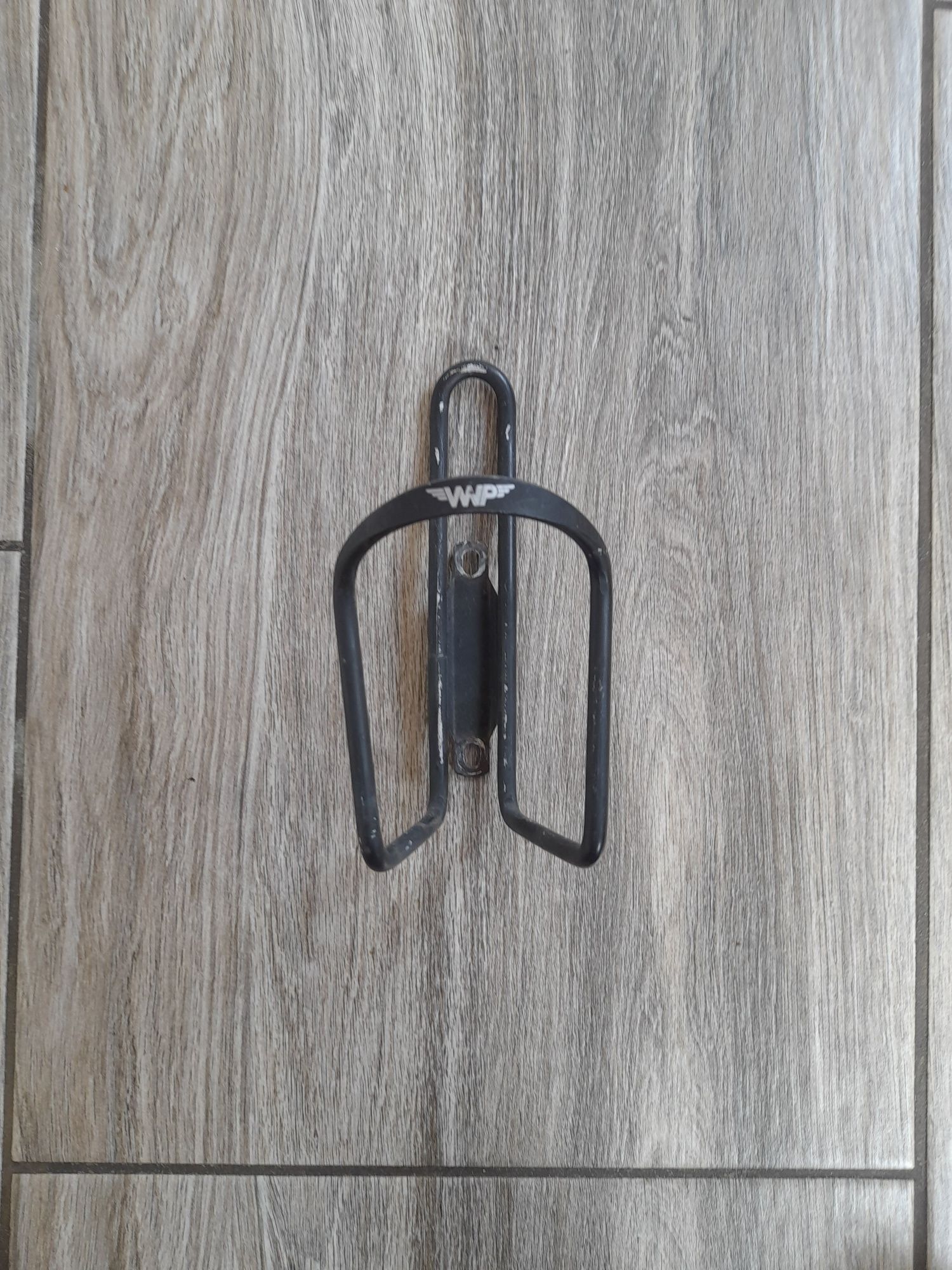Uchwyt bidonu aluminiowy do roweru.