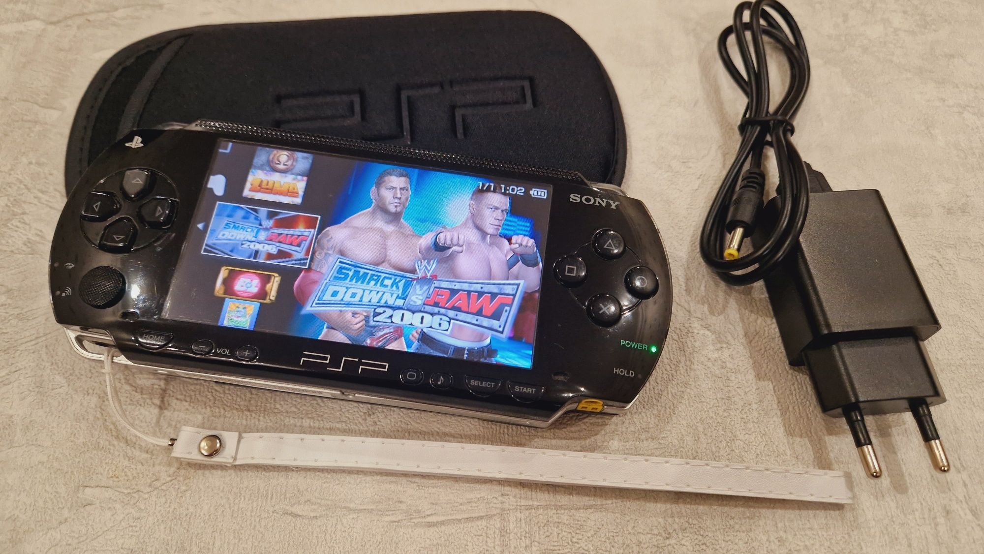 Sony PSP  64гиг с играми 135шт + чехол