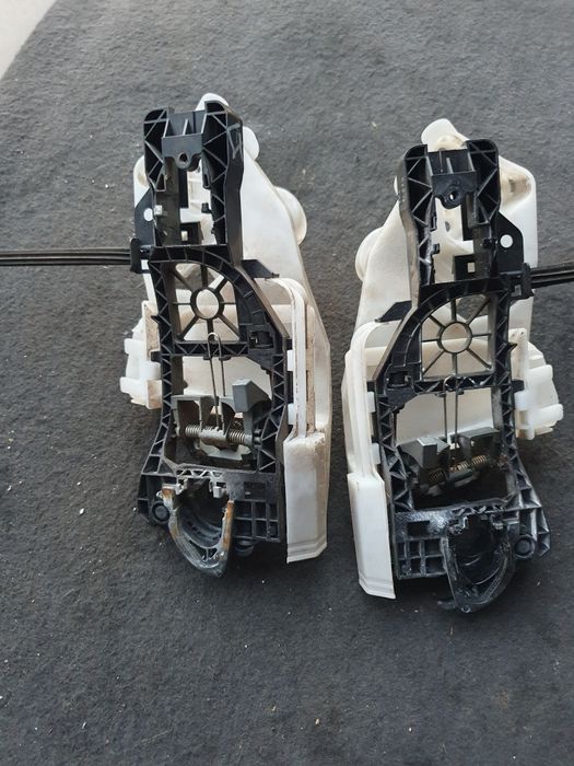 Mocowanie wewnętrzne klamki VW Passat B6 B7 prawe 3C0.837.886