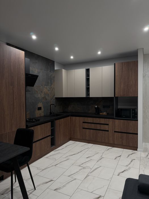 Затишна стильна квартира подобово у с. Петропавлівська Борщагівка