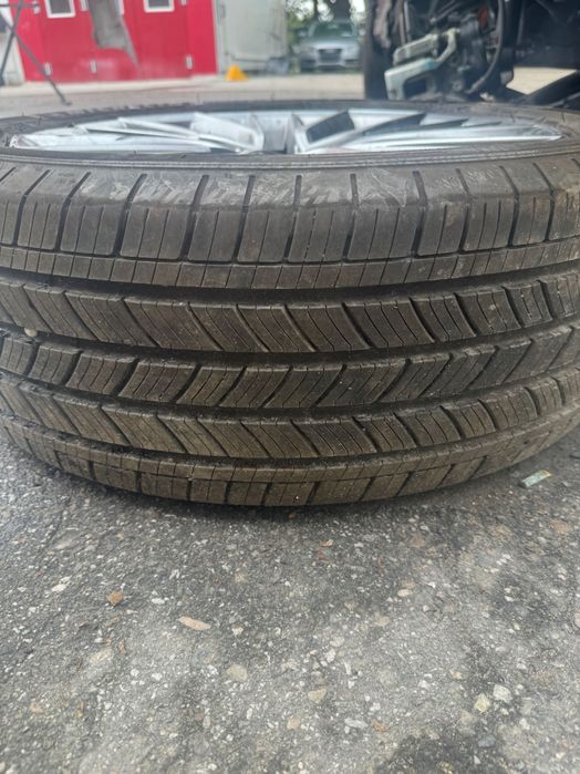 Шина всесезонная MICHELIN Primasy 235/50/20
