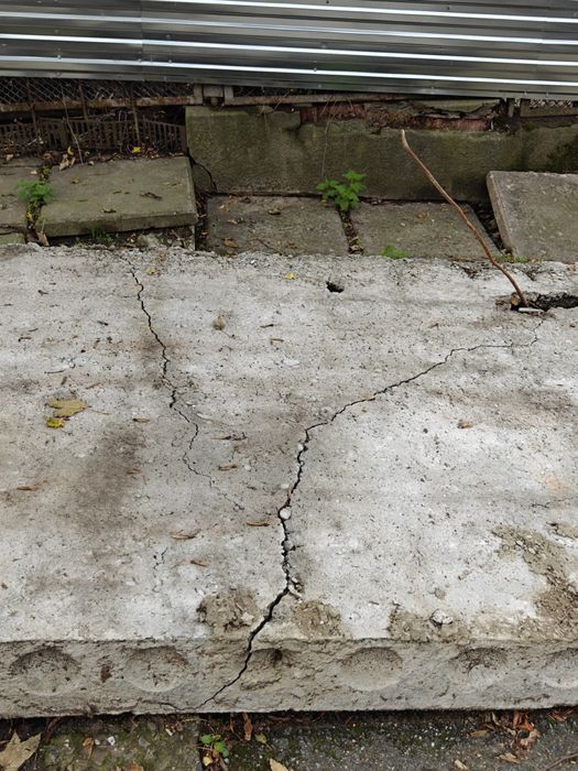 Подарую плиту перекриття 6×1,7×0,22