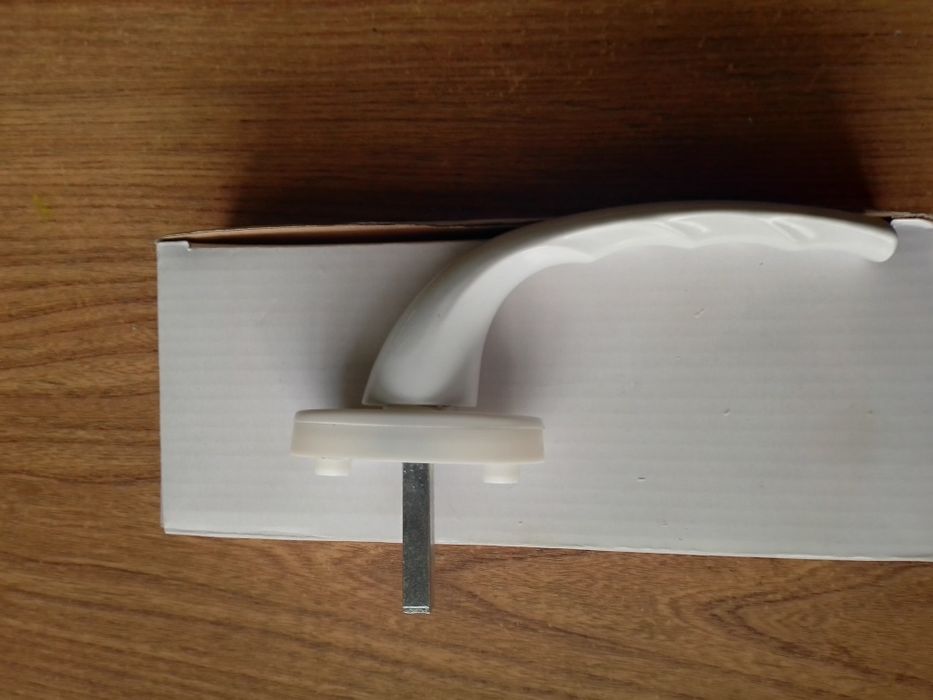 Продам ручки оконные