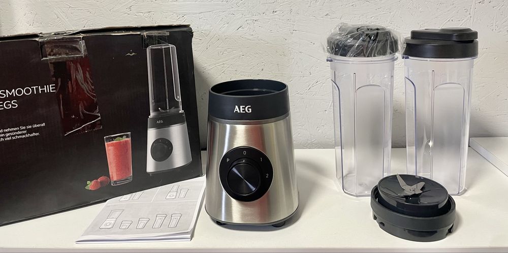 Blender kielichowy AEG  350 W stal inox z 2 pojemnikami
