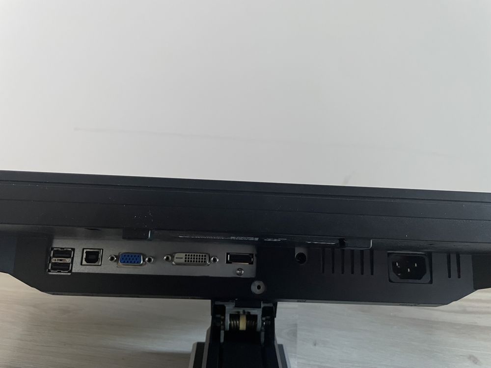 Sprzedam monitor Dell 23” U2311hb