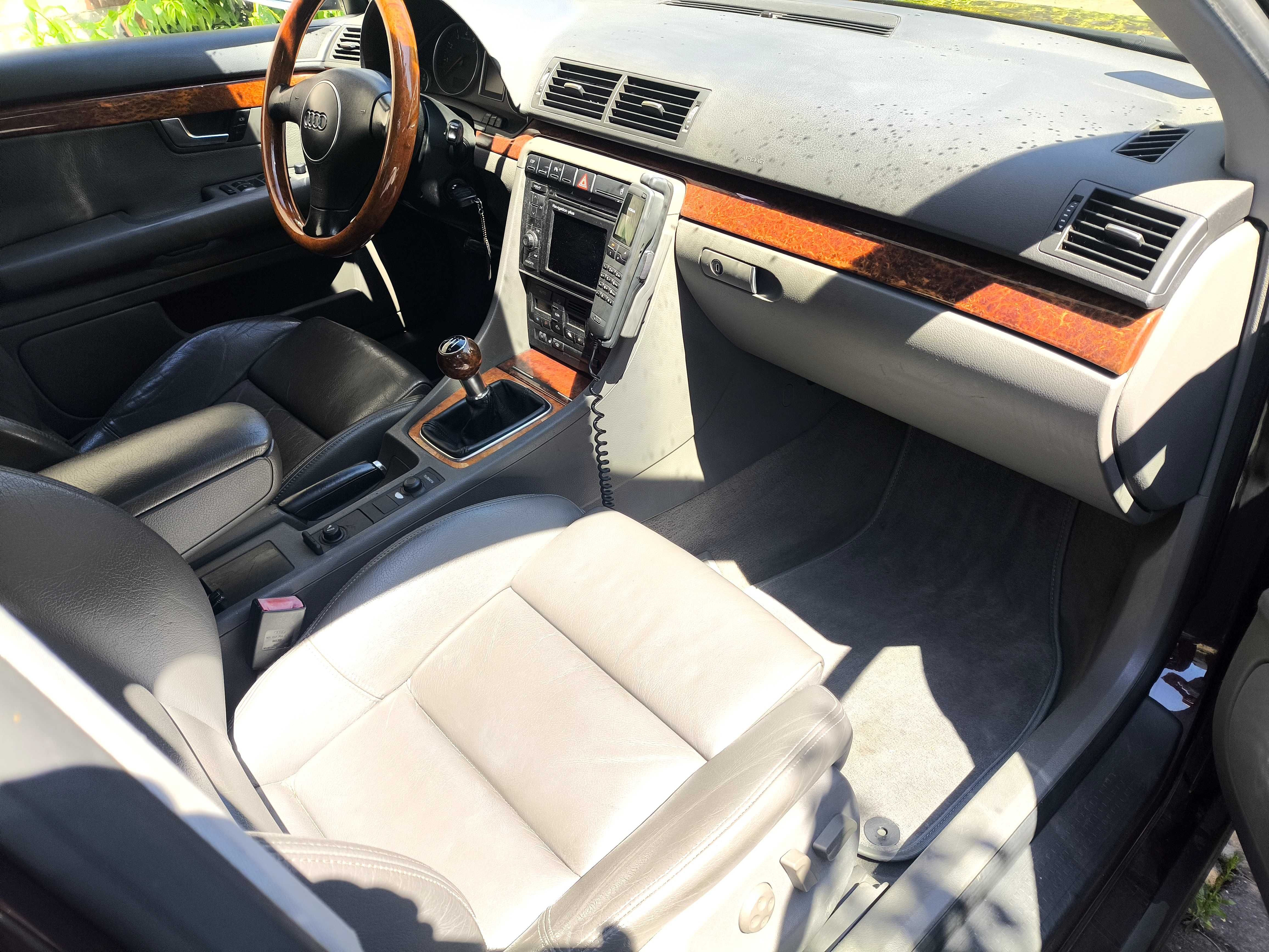 Audi A4 2.4 S line