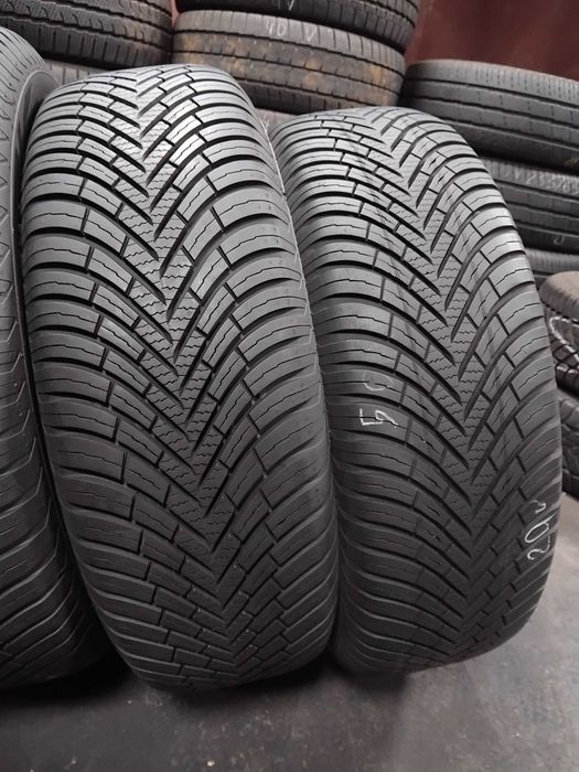Шини бу 215/65 r16 Vredestein Quatrac Комплект
