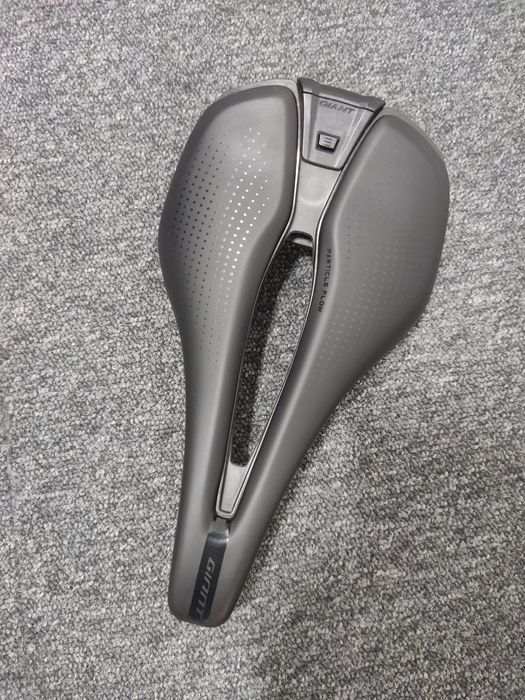 Siodełko Giant Fleet SL