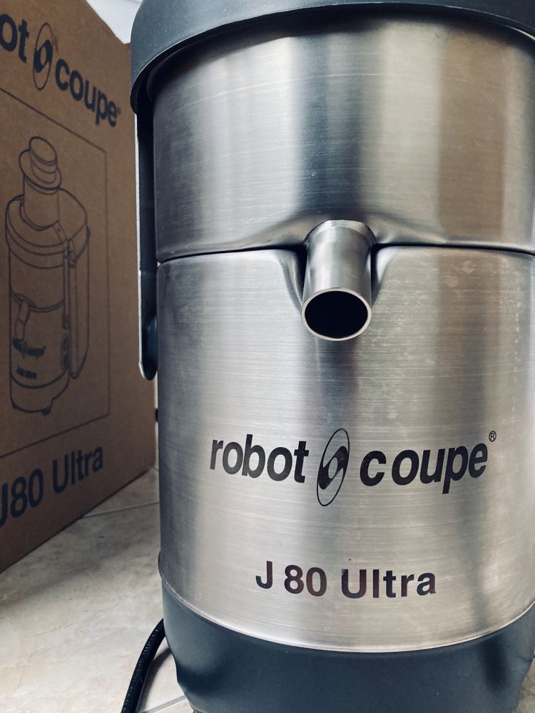 Соковыжималка для твердых овощей и фруктов Robot Coupe J80 ultra