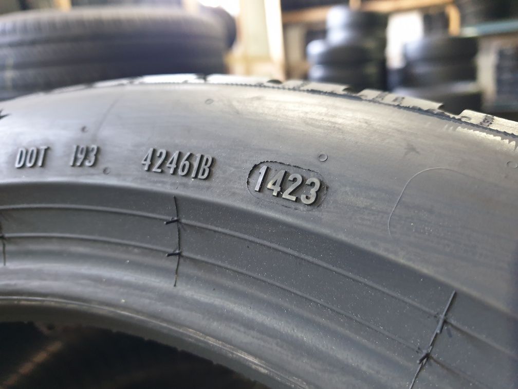 Літні шини PIRELLI 255/40 R18 резина Р18