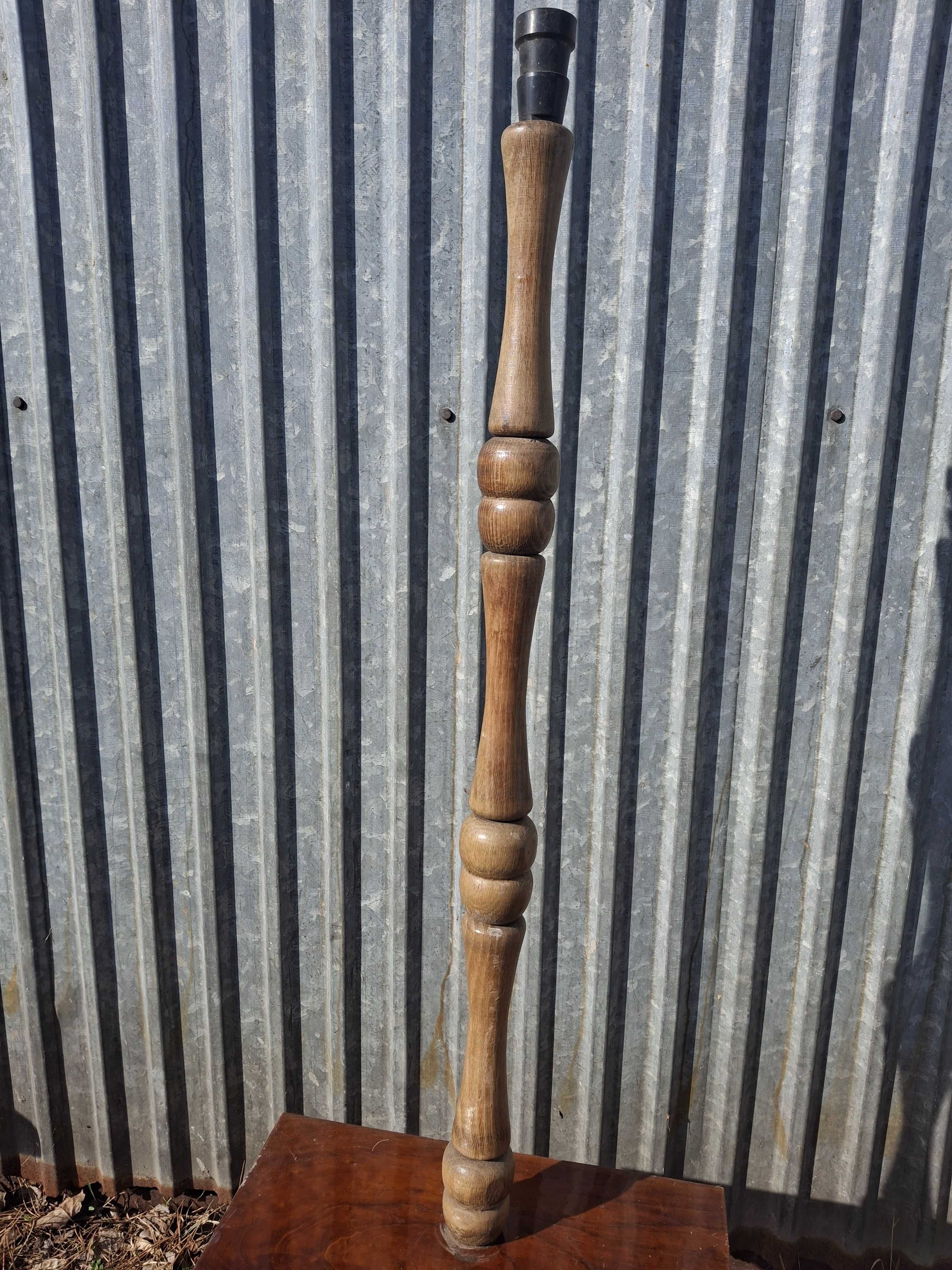 Lampa stojącą z okres PRL