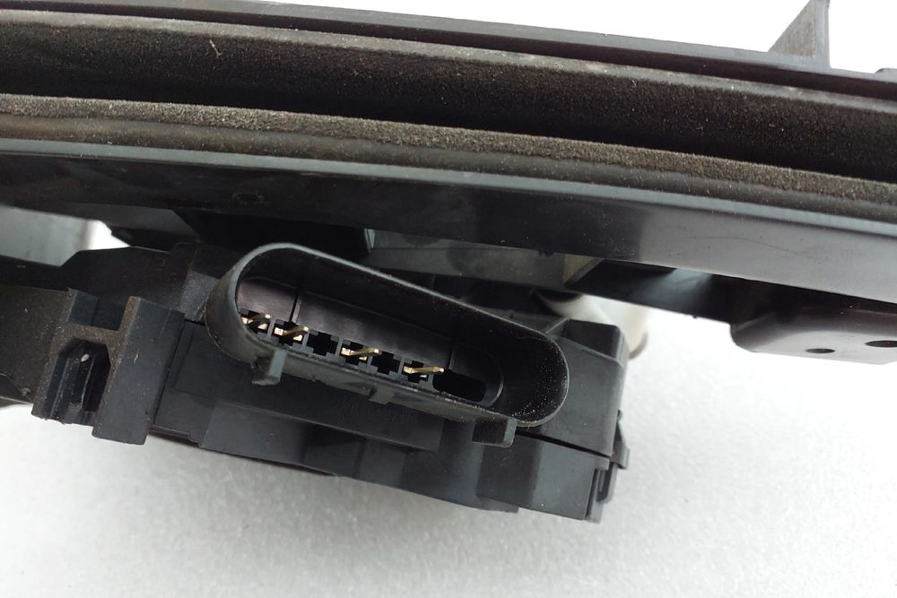 Fechadura / fecho porta trás esquerdo FORD Focus III Carrinha