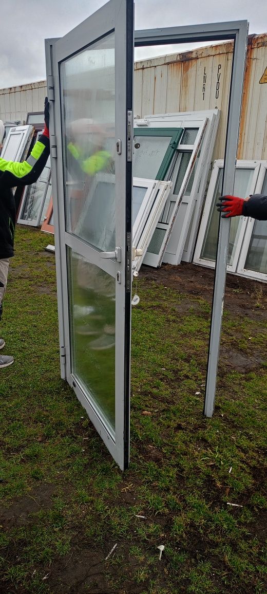 drzwi aluminiowe używane z Niemiec super stan dostawa gratis cały Kraj