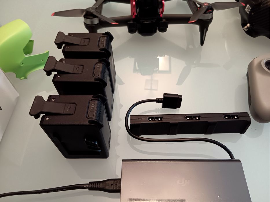 Drone DJI FPV + Kit Fly More + Extras