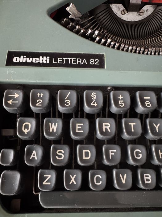 Olivetti Lettera 82