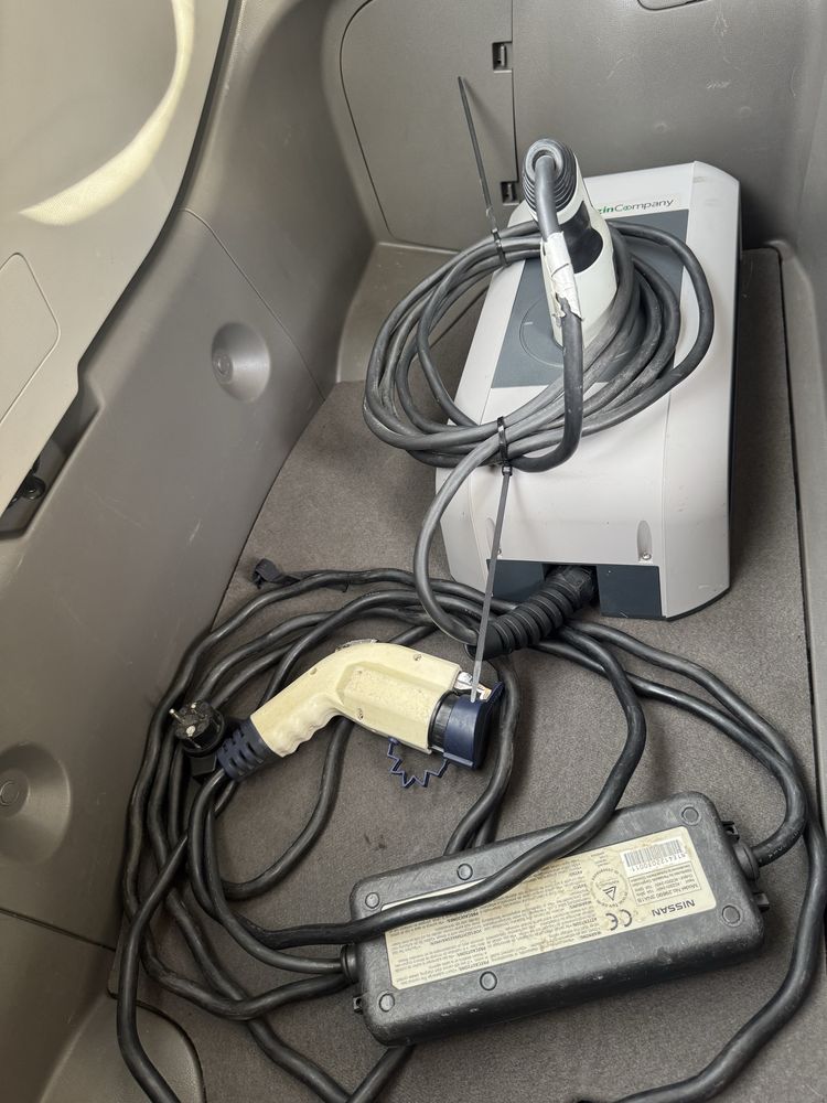 Nissan laef 30kwh/109km/elektryk/ Tekna Bardzo ladne auto