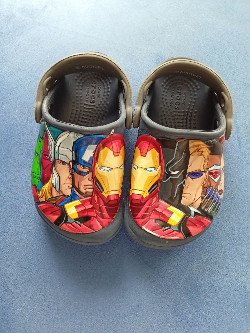 Crocs Avengers rozmiar 23,5/24