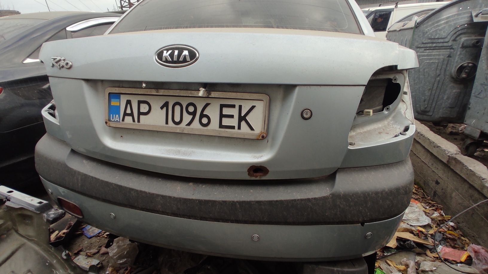 Розборка Kia Rio 2. 1,4. 05-11. Дверь зеркало бампер багажник четверть