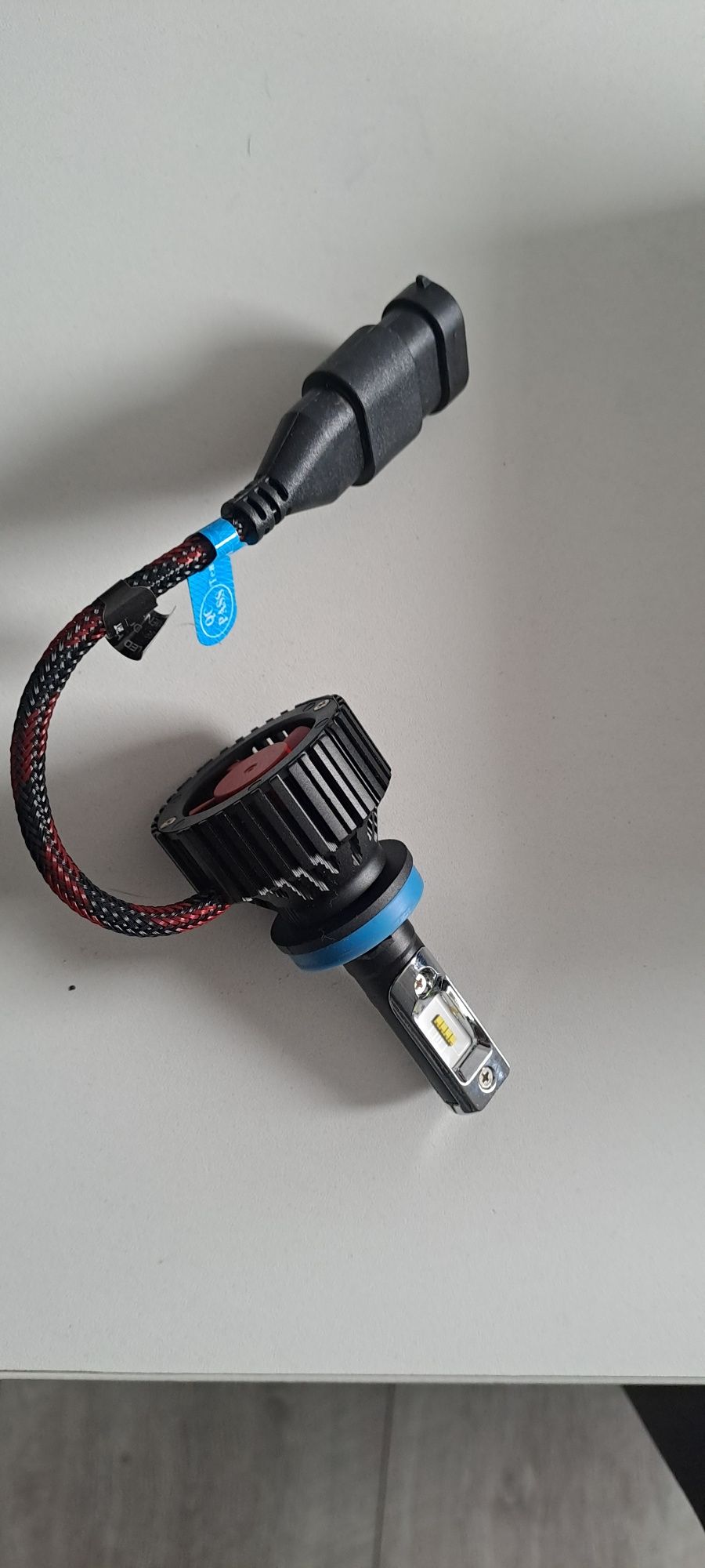 Komplet żarówek LED H11