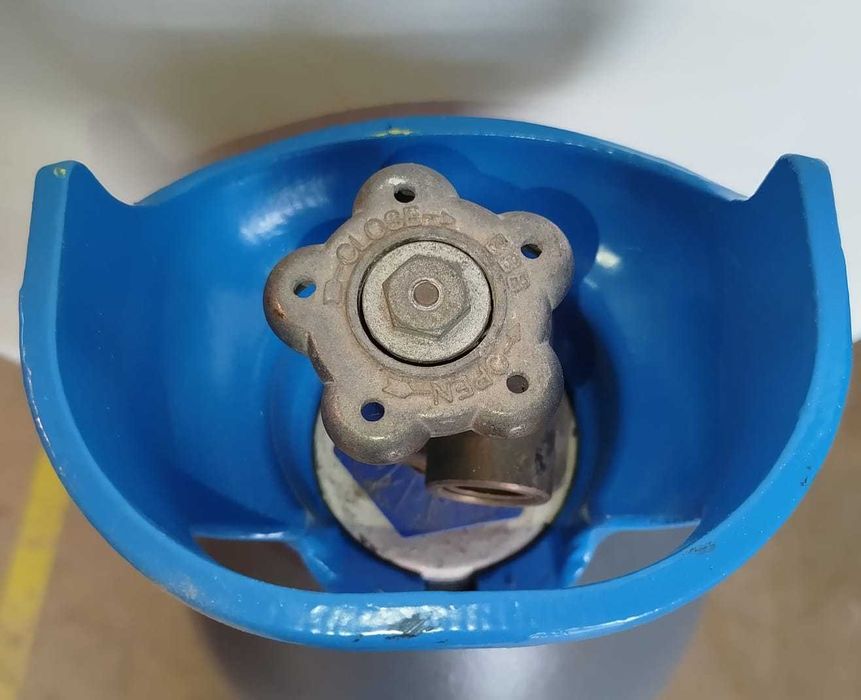 Vendo garrafa de oxigénio (20 L) em excelente estado, pronta para uso