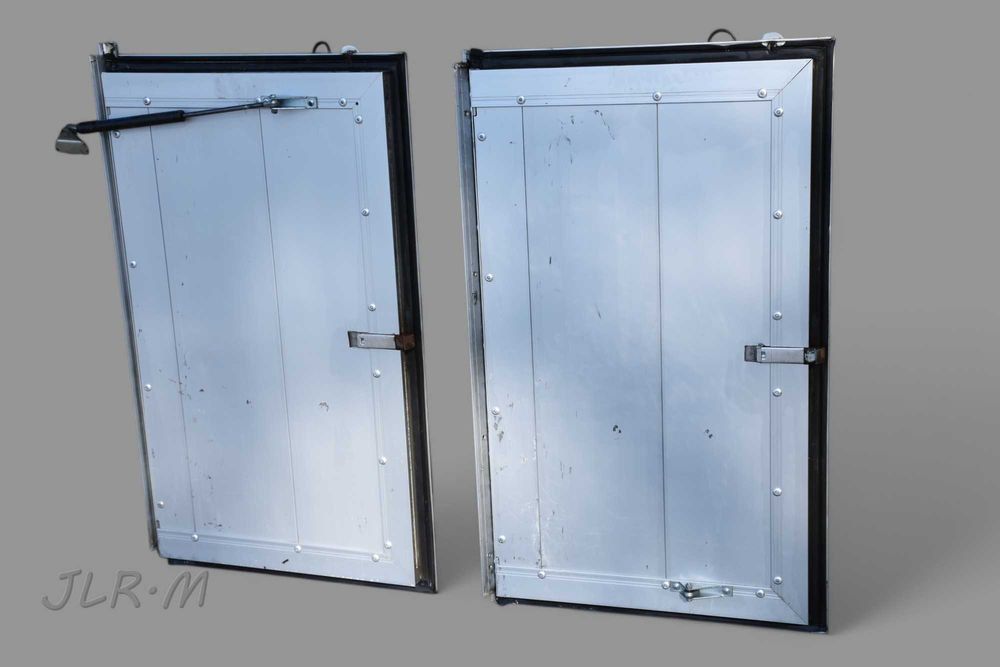 Uchylne aluminiowe klapy z zawiasem i zamkiem do zabudowy
