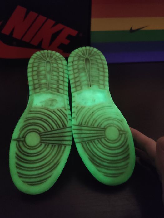 Buty Nike Air Jordan 1 Mid Se 37.5 EU  23.5 cm Glow in the dark  aj1 j