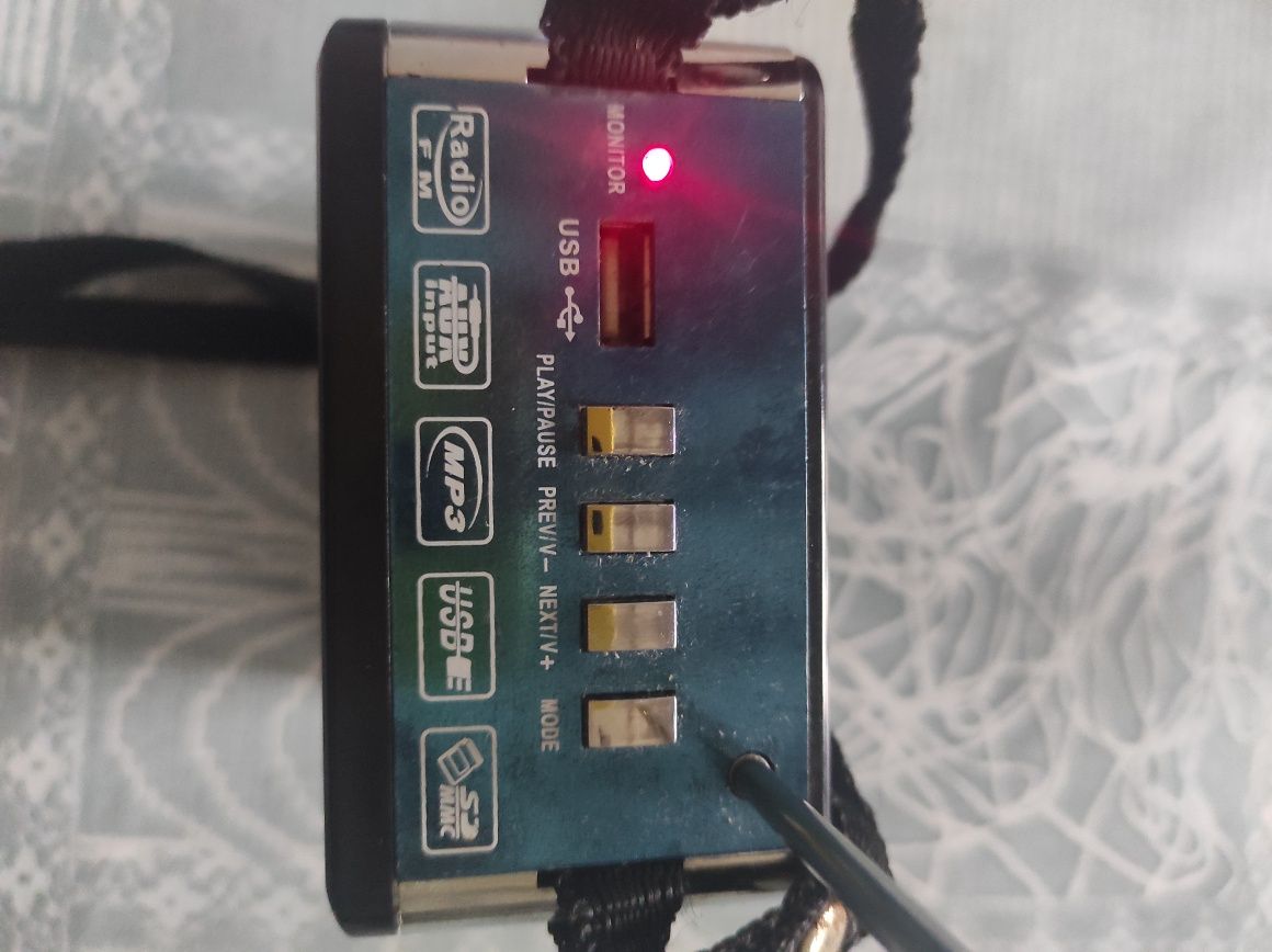Rádio portátil USB/mp3