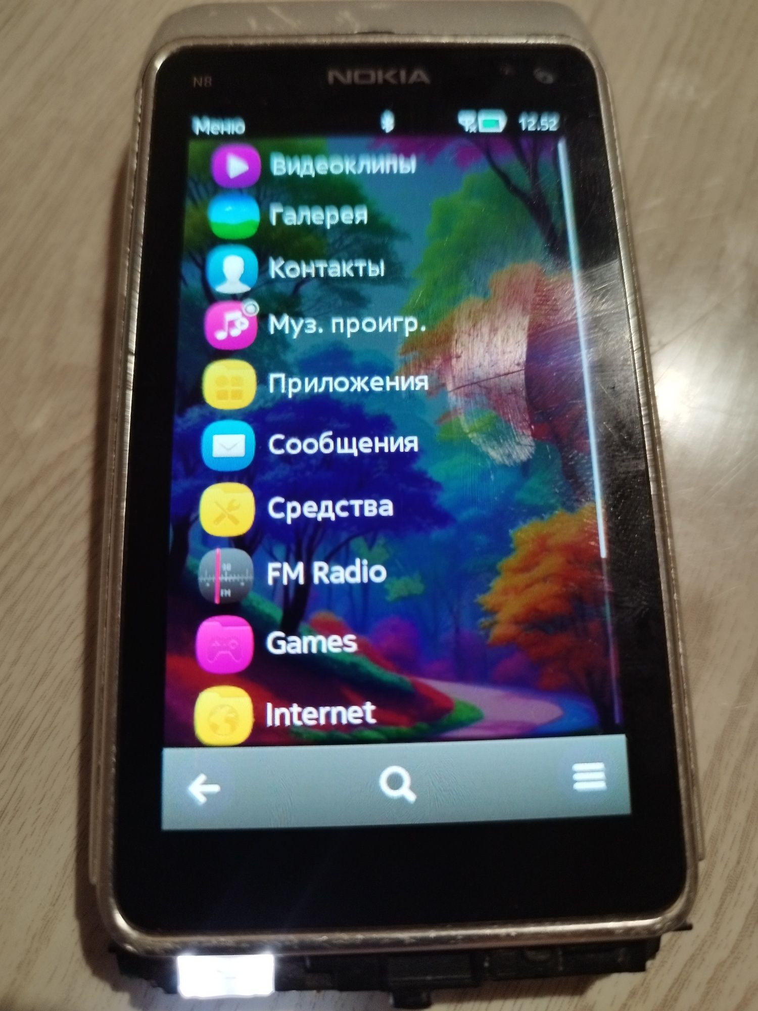 Продам телефон nokia n8 ,n9