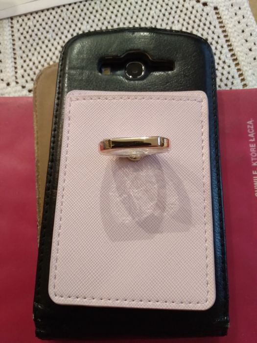 Samoprzylepne etui na karty Clever