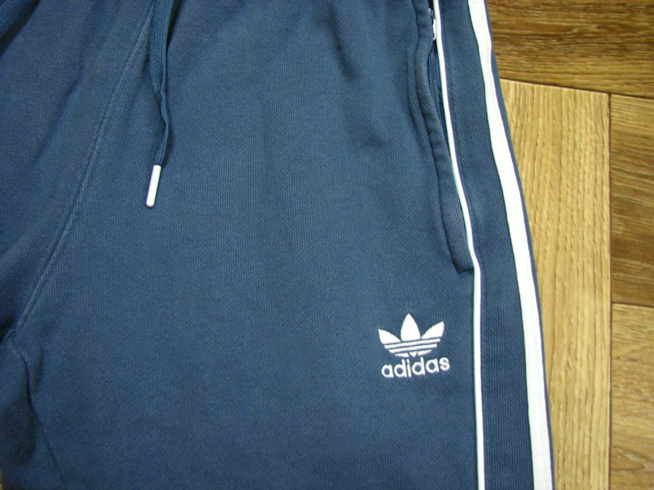 Spodnie dresowe adidas Rekive Joggers