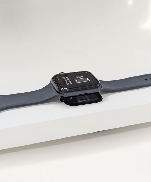 Apple Watch SE 2 GPS 44mm Midnight Aluminium Case