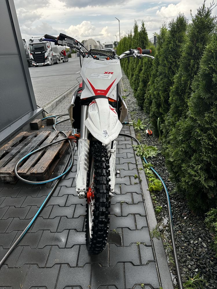 Sprzedam Asix XR99 lub wymienie za 250 4t/125 2t
