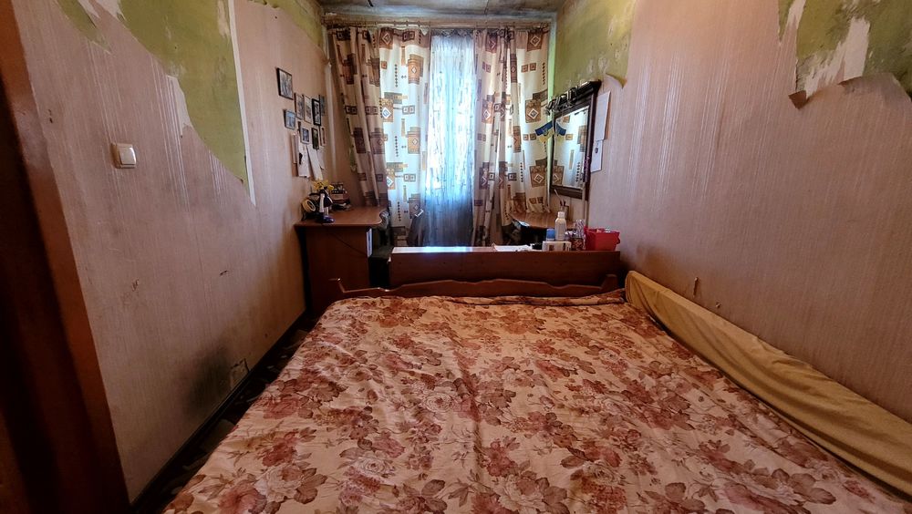 Продам 2-к, Центр, Кооперативная,18