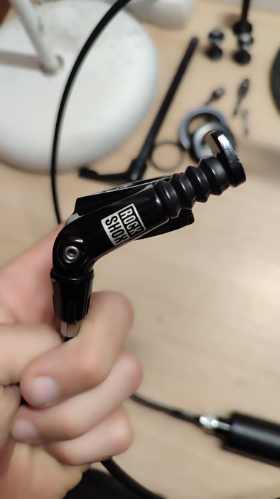 sztyca regulowana rockshox reverb + manetka
