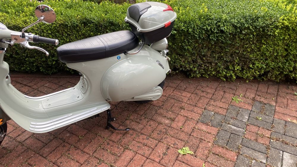 Skuter elektryczny sunra vespa retro nowy bateria classic wyprzedaz hi