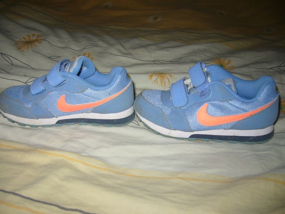 Buty chłopięce NIKE rozm. 27,5